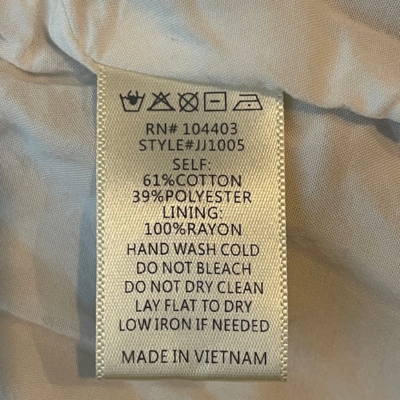 J By J.O.A. Embroidered Navy/White Romper LARGE - Picture 6 of 8